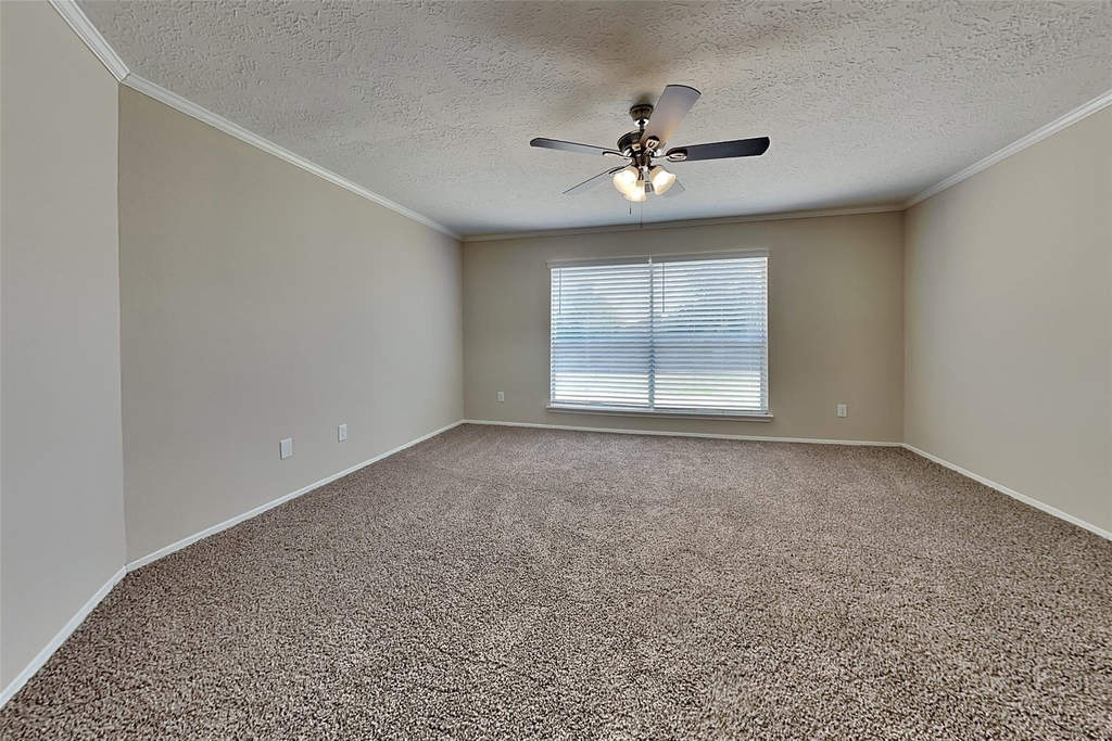 2915 Bentley Court - Photo 7