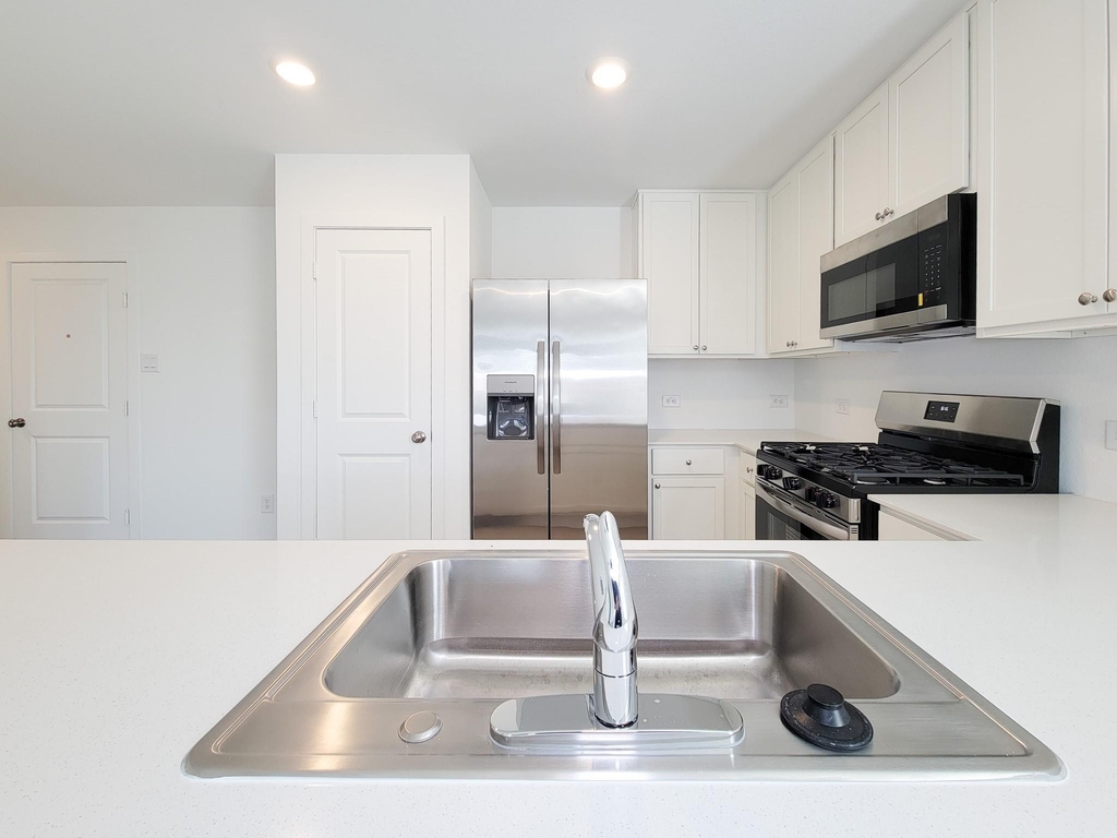 15671 Plum Brook Drive - Photo 11