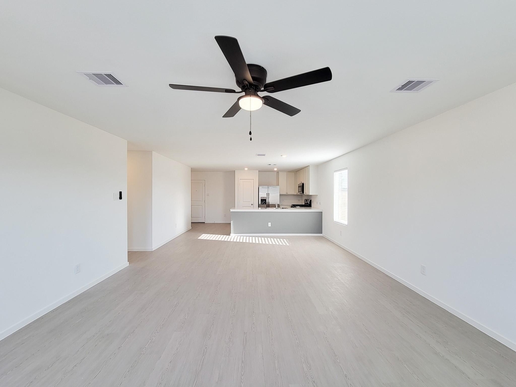 15671 Plum Brook Drive - Photo 4