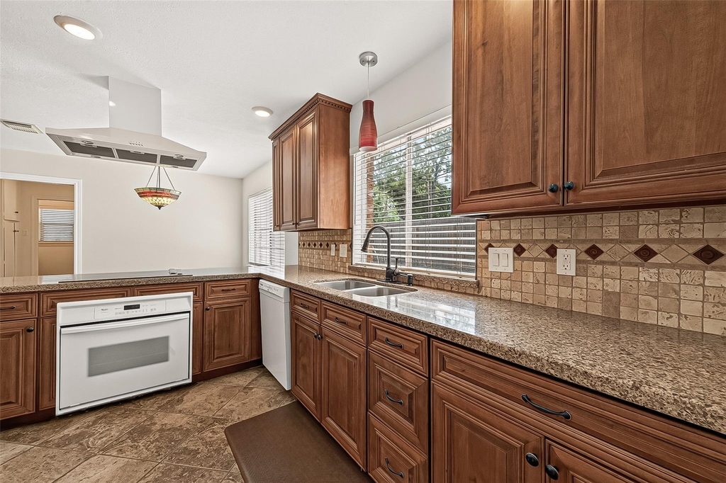 12411 Pinerock Lane - Photo 18