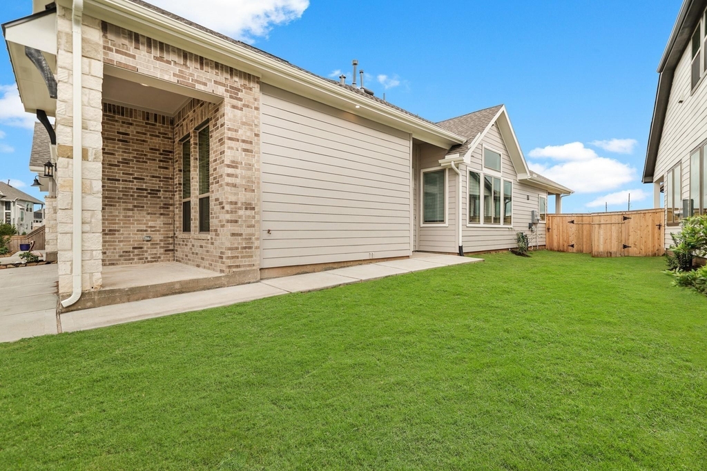 1547 Crystal Stream Drive - Photo 2