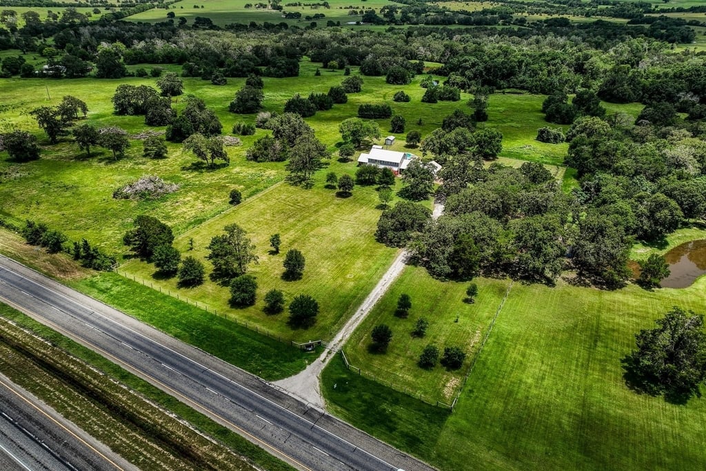 528 E Us Highway 290 Highway - Photo 44