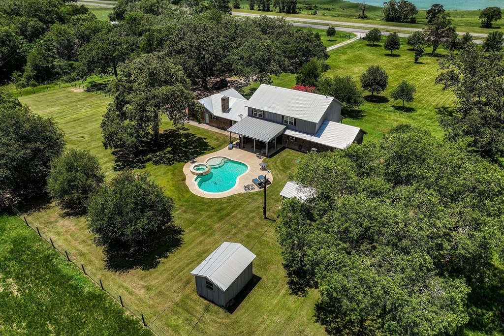 528 E Us Highway 290 Highway - Photo 48