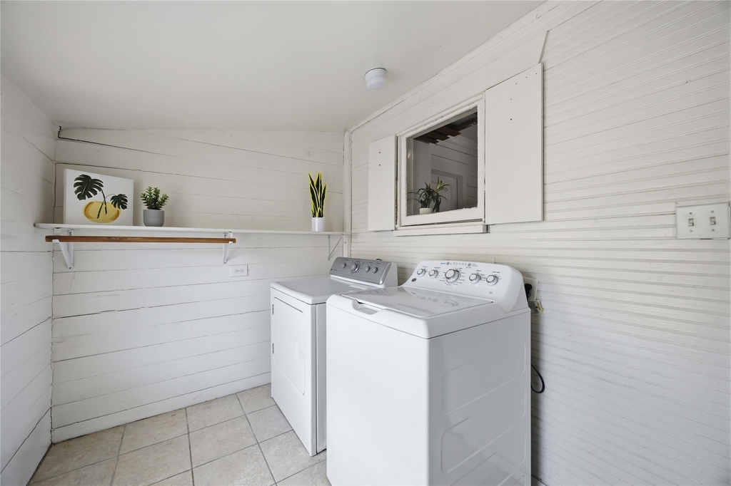 2714 Reagan - Photo 13