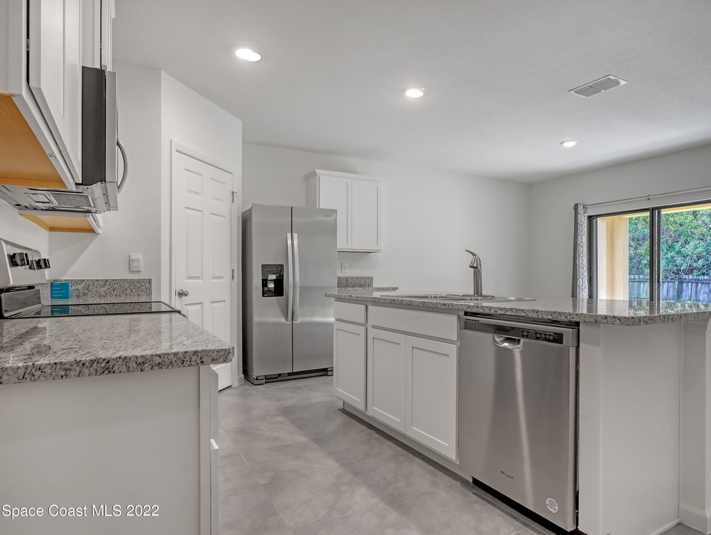 7559 Tourmaline Drive - Photo 4
