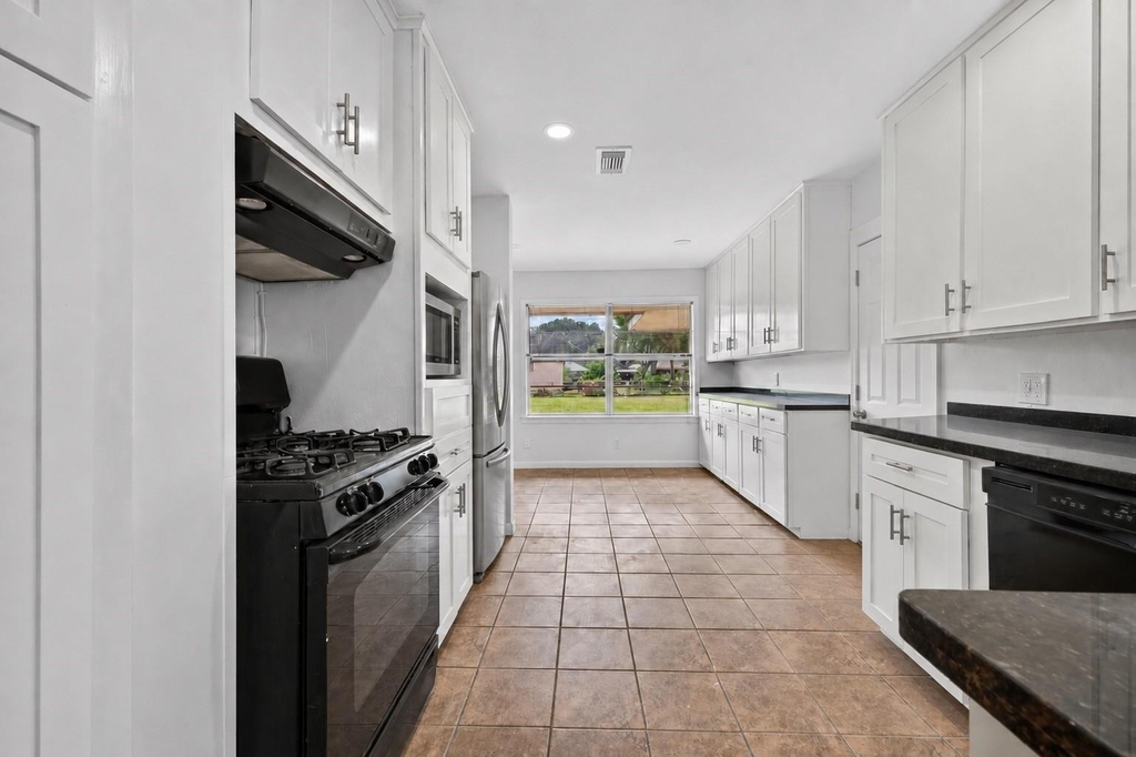 5027 Creekbend Drive - Photo 15