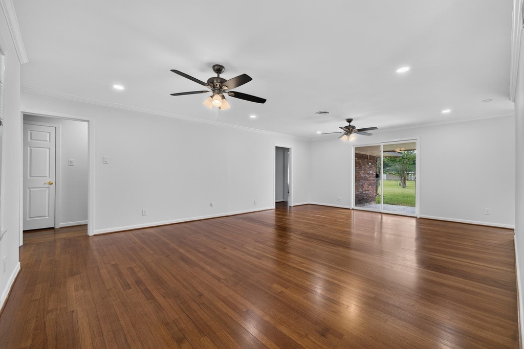 5027 Creekbend Drive - Photo 7