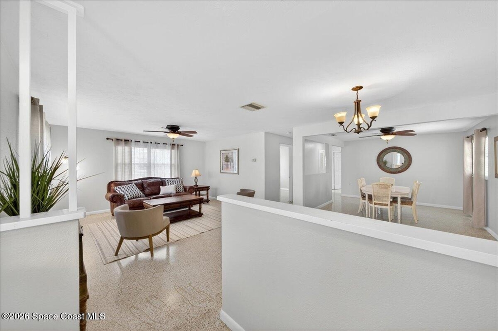 545 S Courtenay Parkway - Photo 2