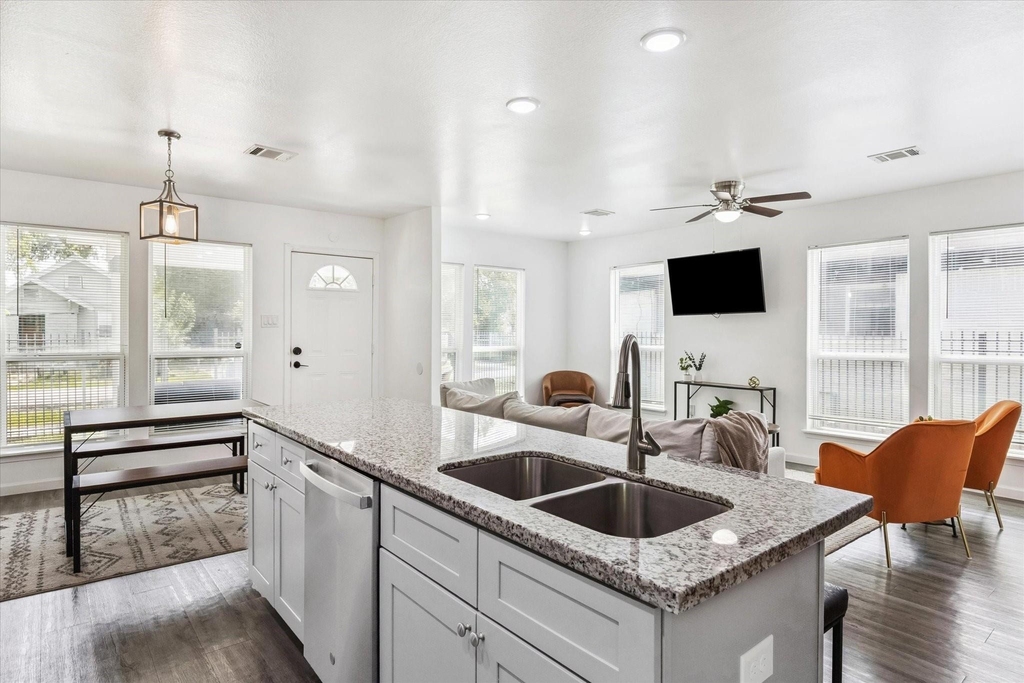 2631 Stevens Street - Photo 5