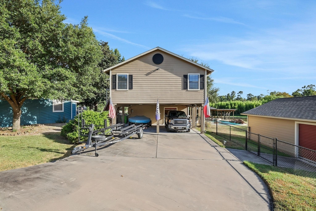140 Elm Drive - Photo 1
