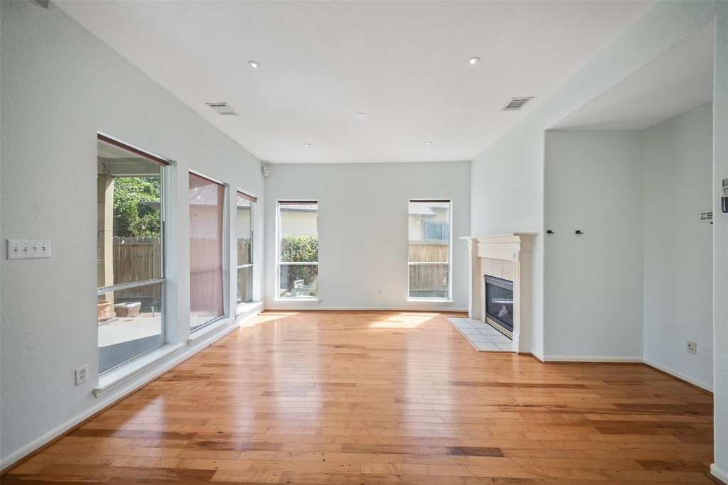 131 Zephyr Bend Place - Photo 17