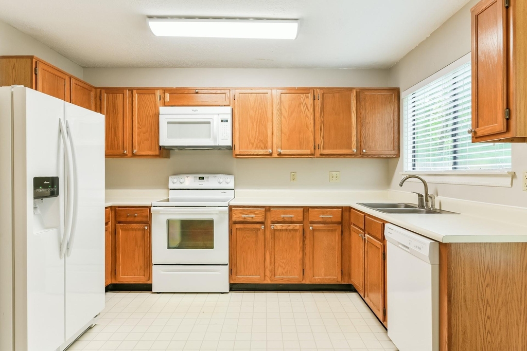 38 Camberwell Court - Photo 6