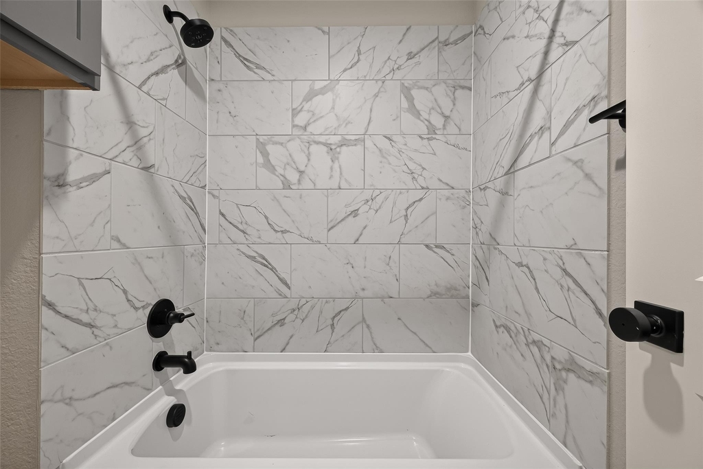 8033 Scanlan Trail - Photo 32