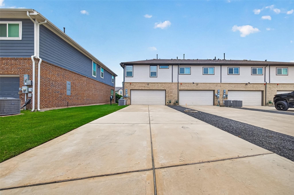 8033 Scanlan Trail - Photo 35