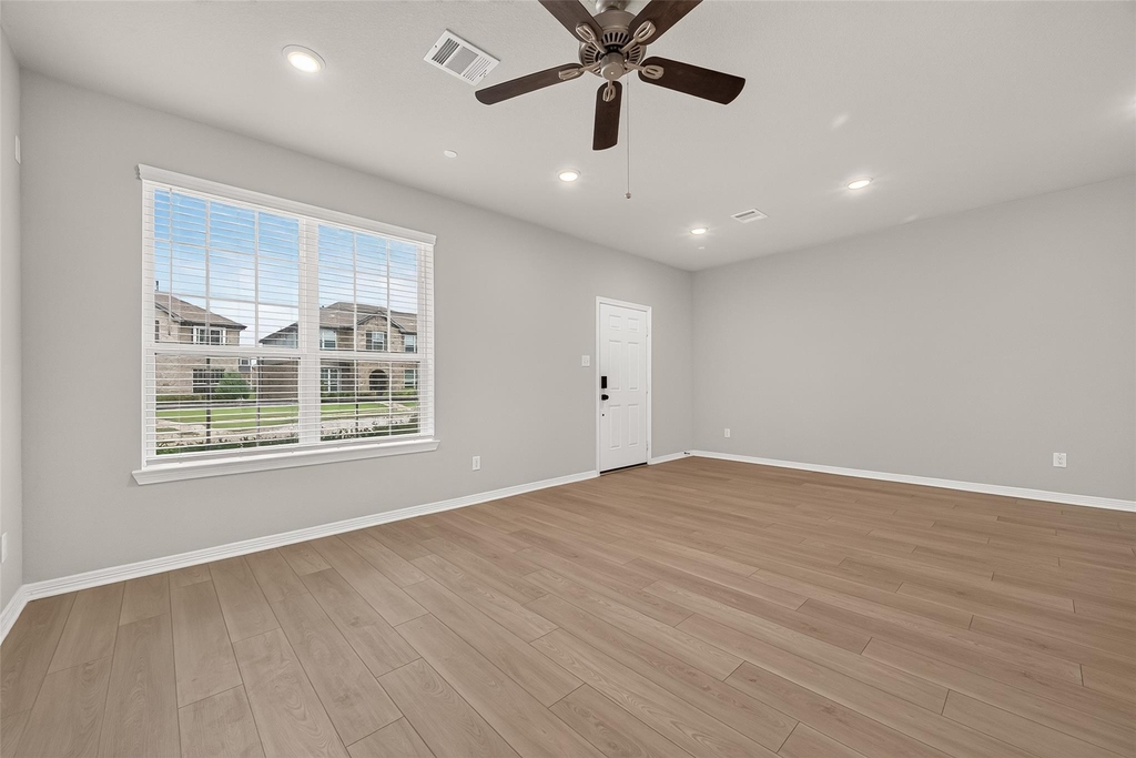 8033 Scanlan Trail - Photo 9