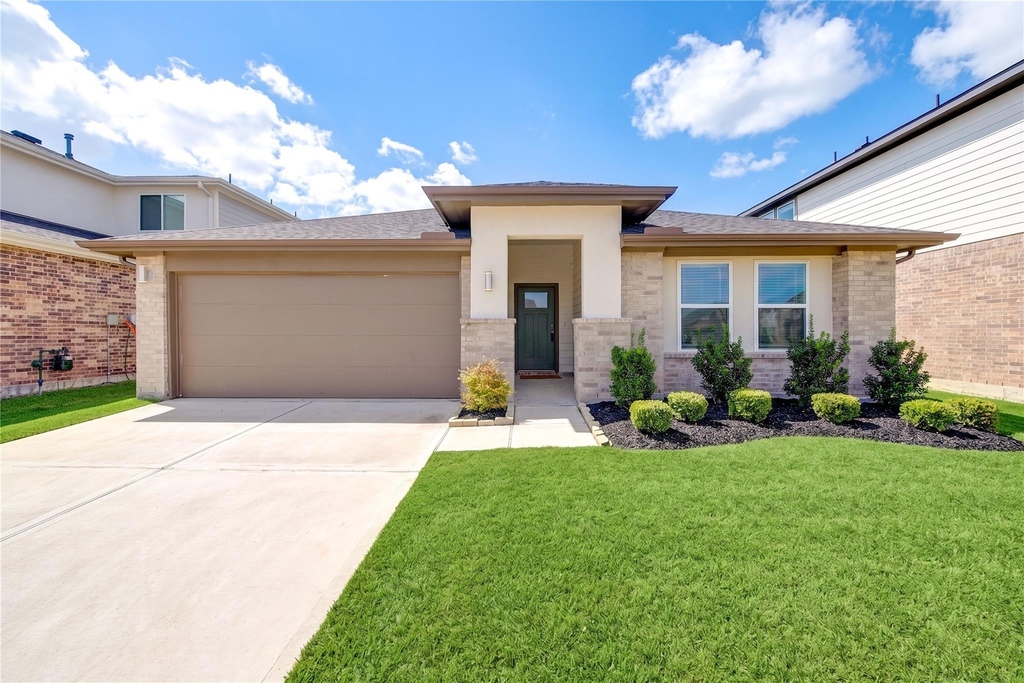 30215 Lone Peak Drive - Photo 0
