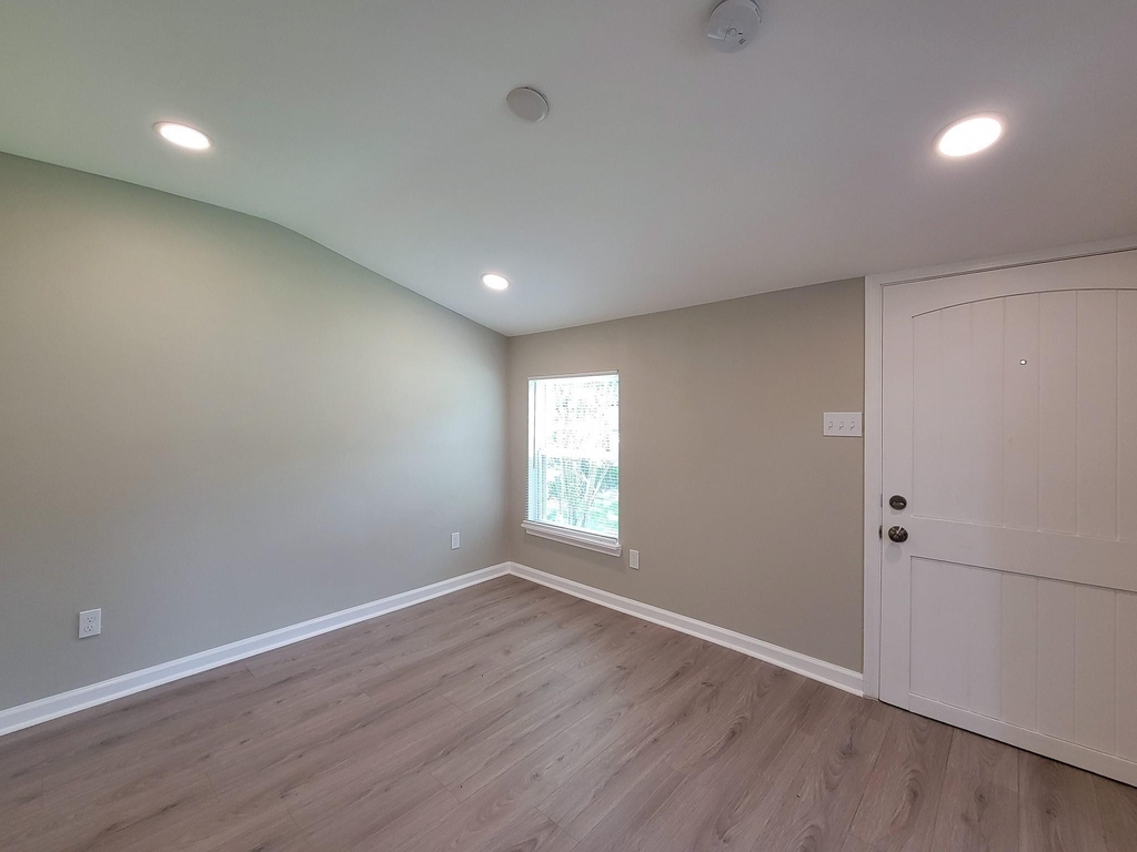 1107 Roosevelt Street - Photo 1