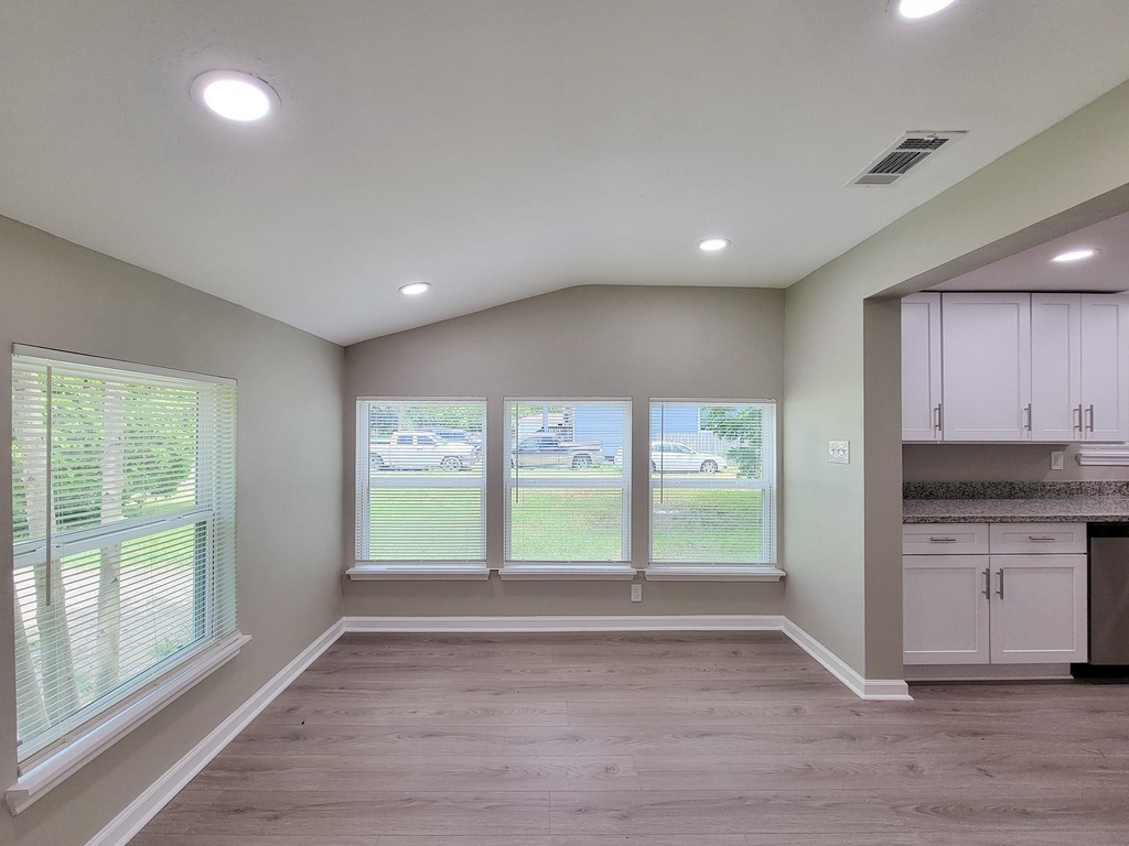 1107 Roosevelt Street - Photo 5