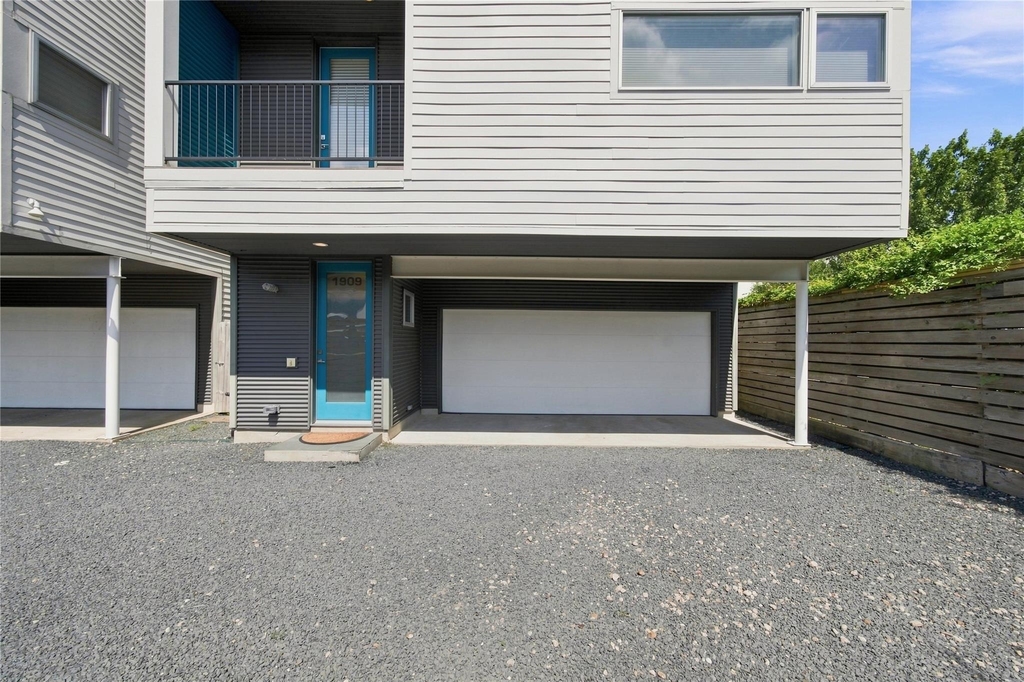 1909 Oakdale Street - Photo 1