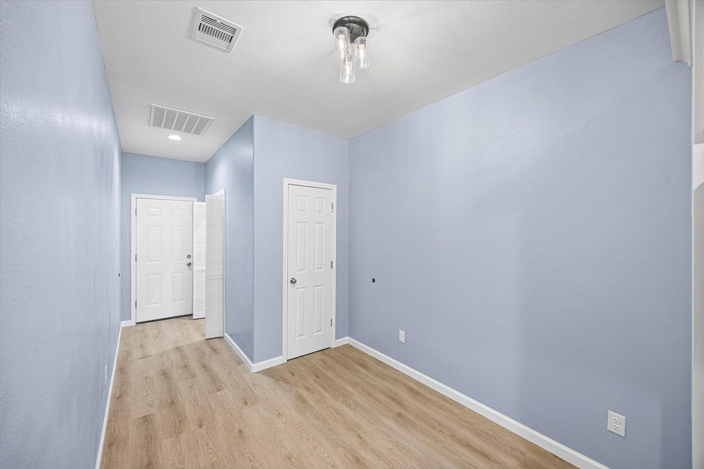 331 Tite St - Photo 12