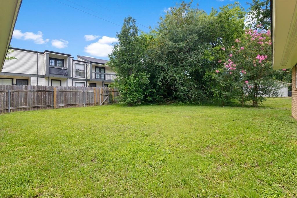 18108 Wild Oak Drive - Photo 19