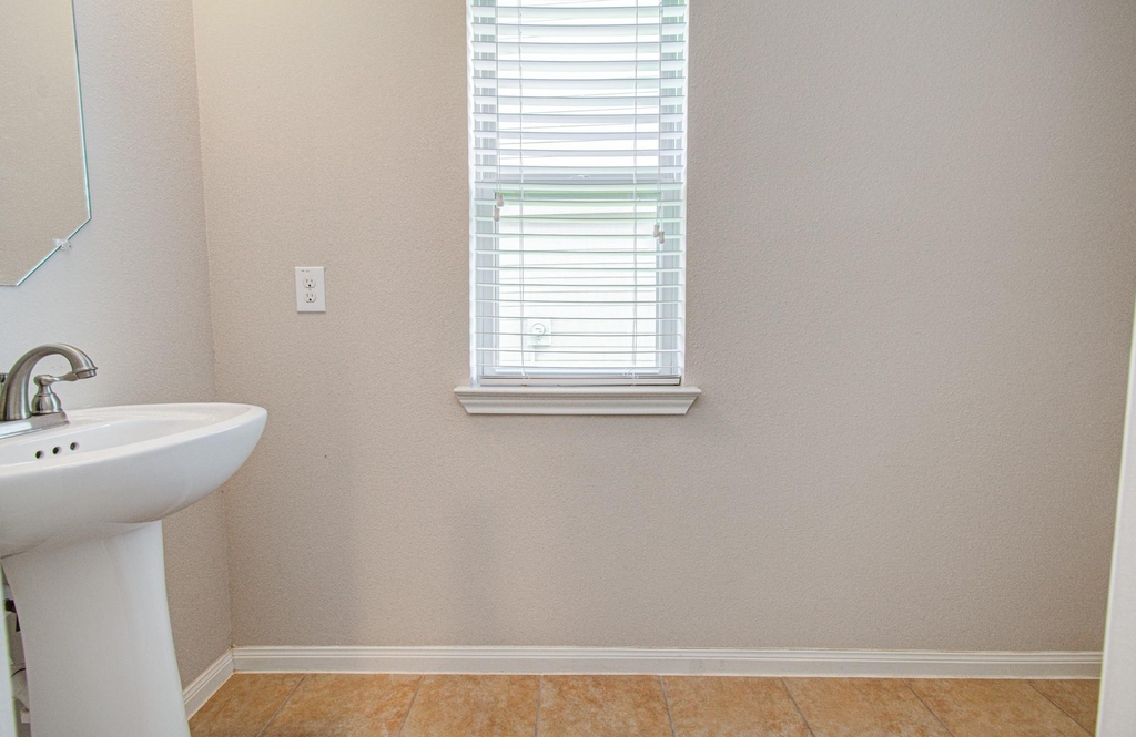 1936 Acaciawood Way - Photo 25