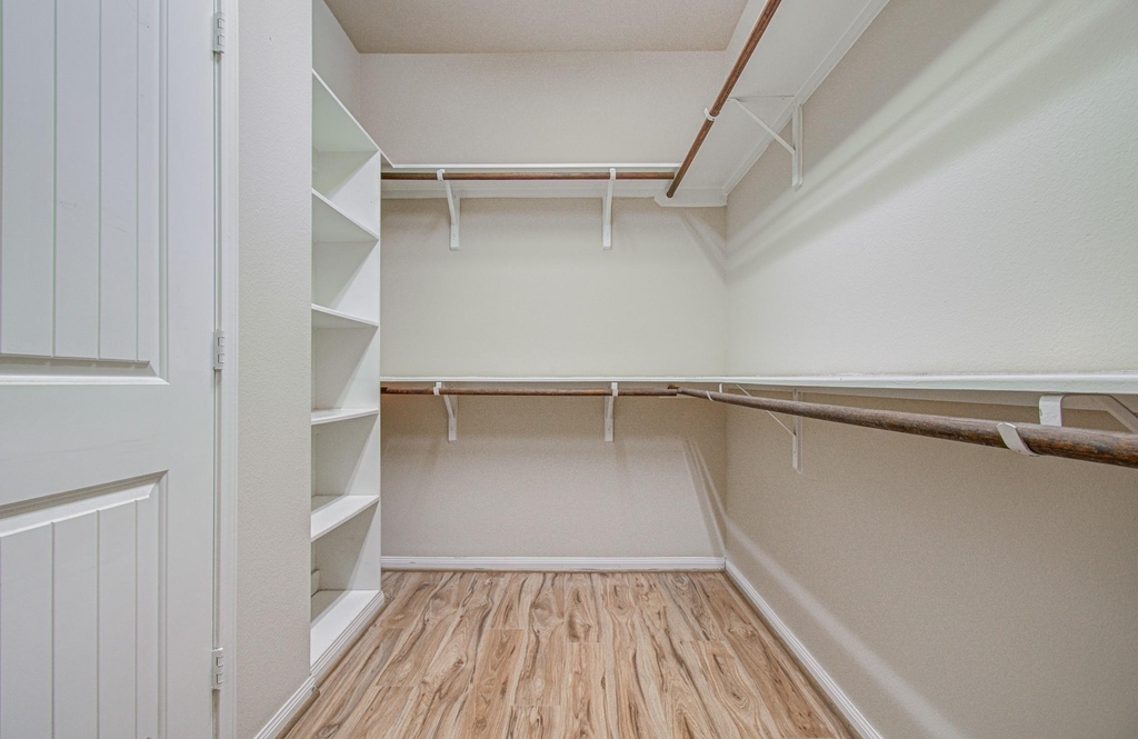 1936 Acaciawood Way - Photo 24