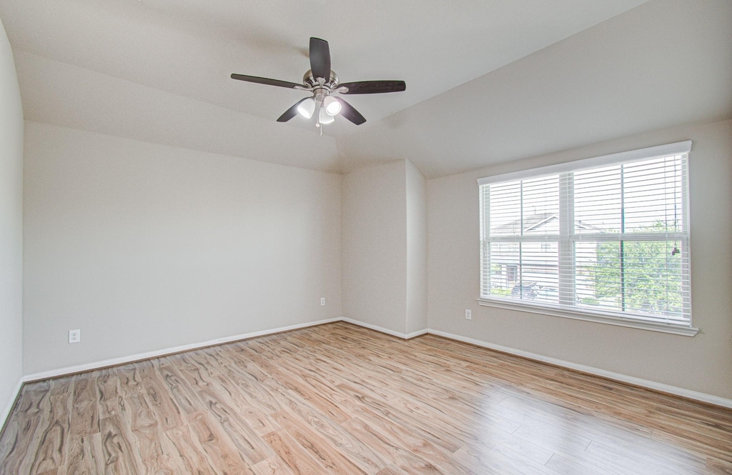 1936 Acaciawood Way - Photo 37