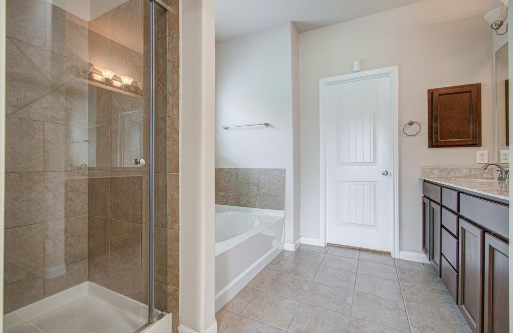 1936 Acaciawood Way - Photo 21