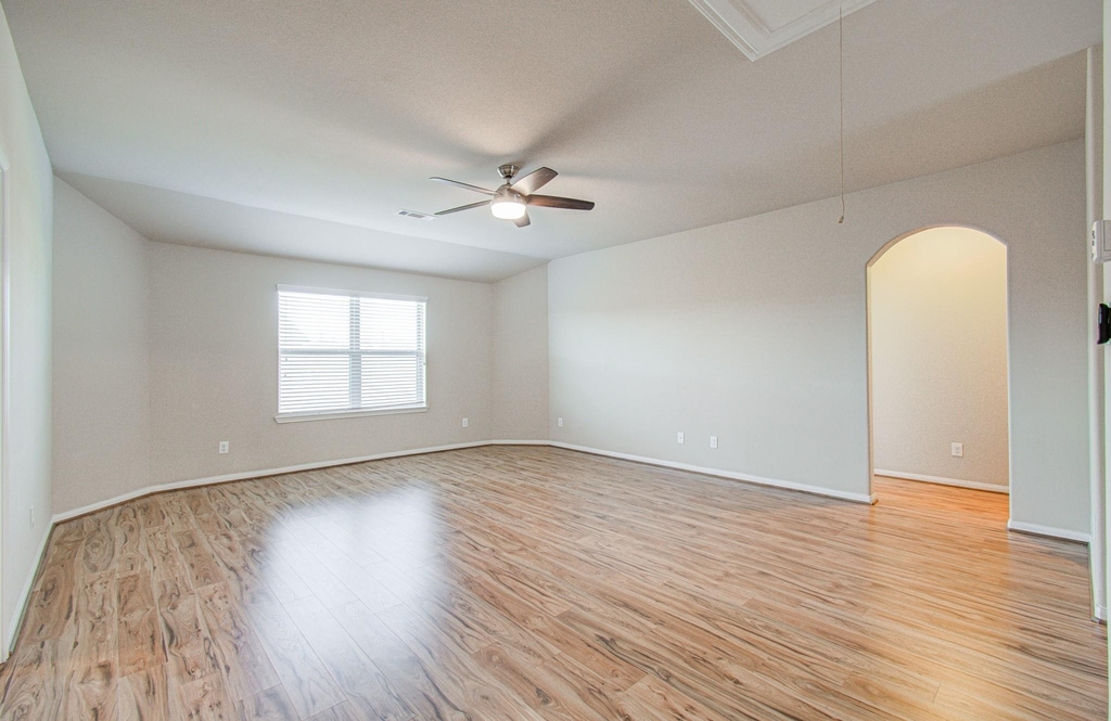 1936 Acaciawood Way - Photo 33