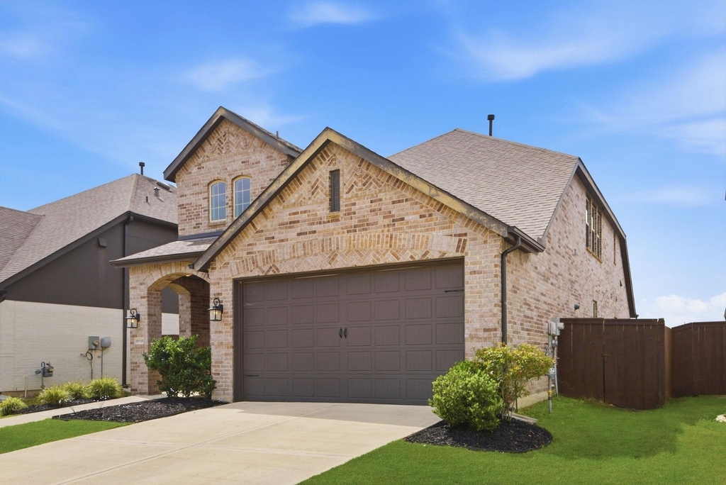 10510 Wagner Street - Photo 2