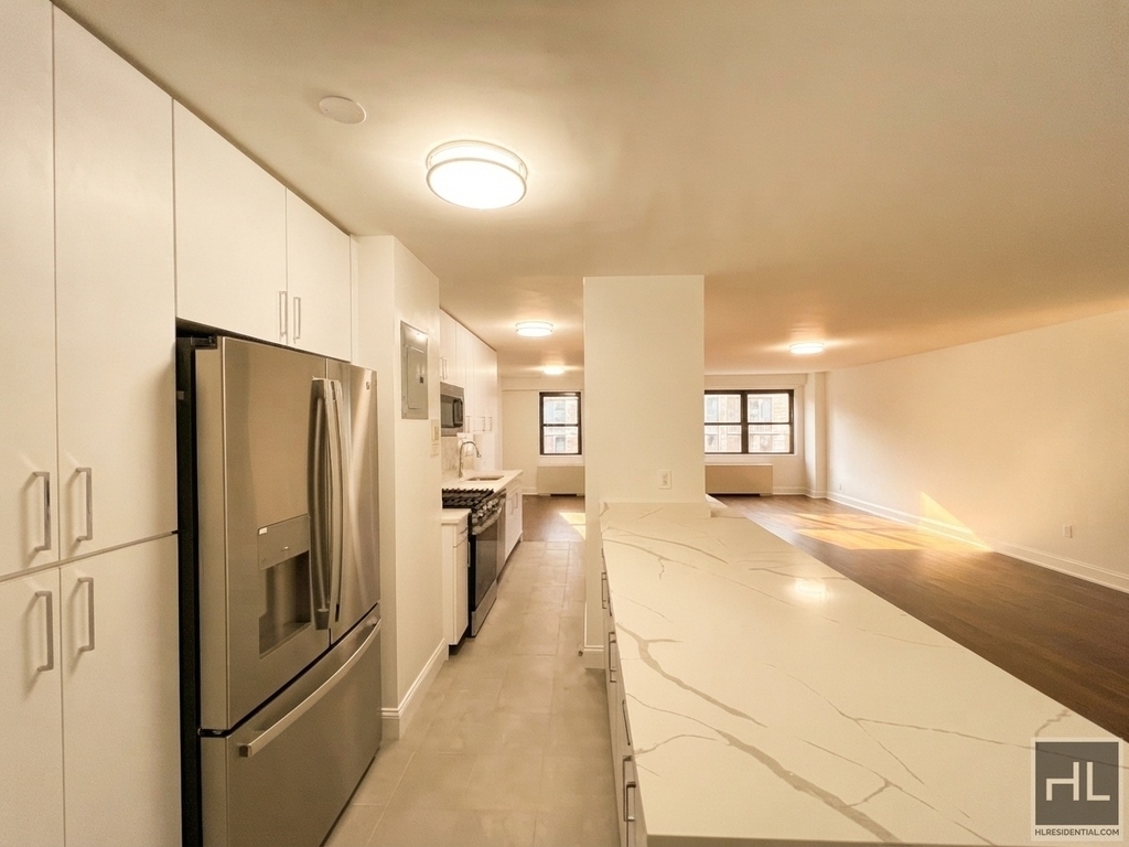 East 89th Street - Photo 0