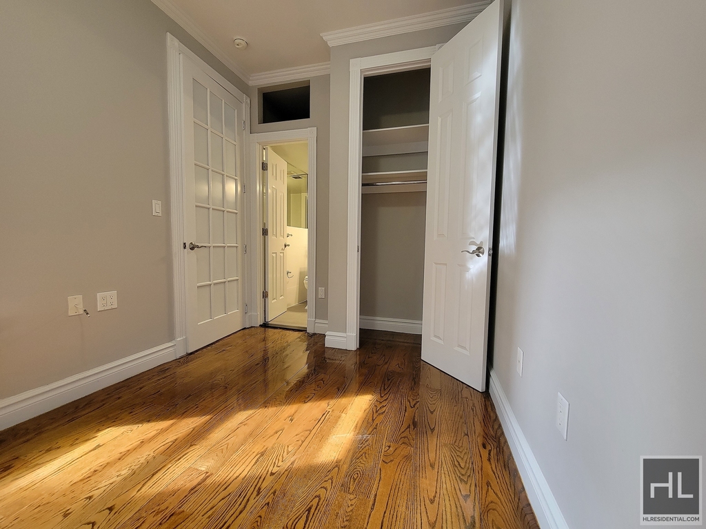 East 13th Street - Photo 4