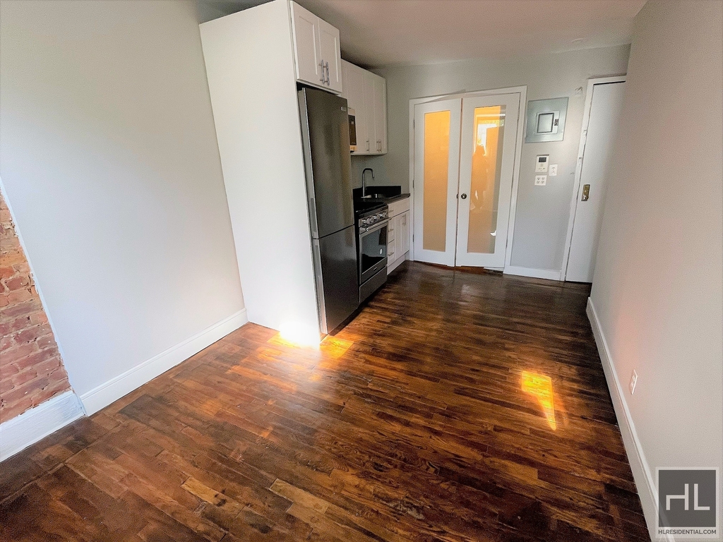 East 5 Street - Photo 1