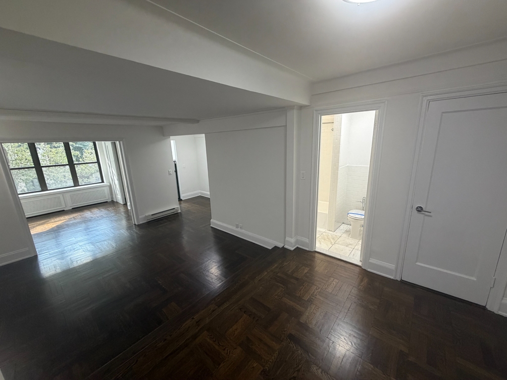 East 38th Street - Photo 3