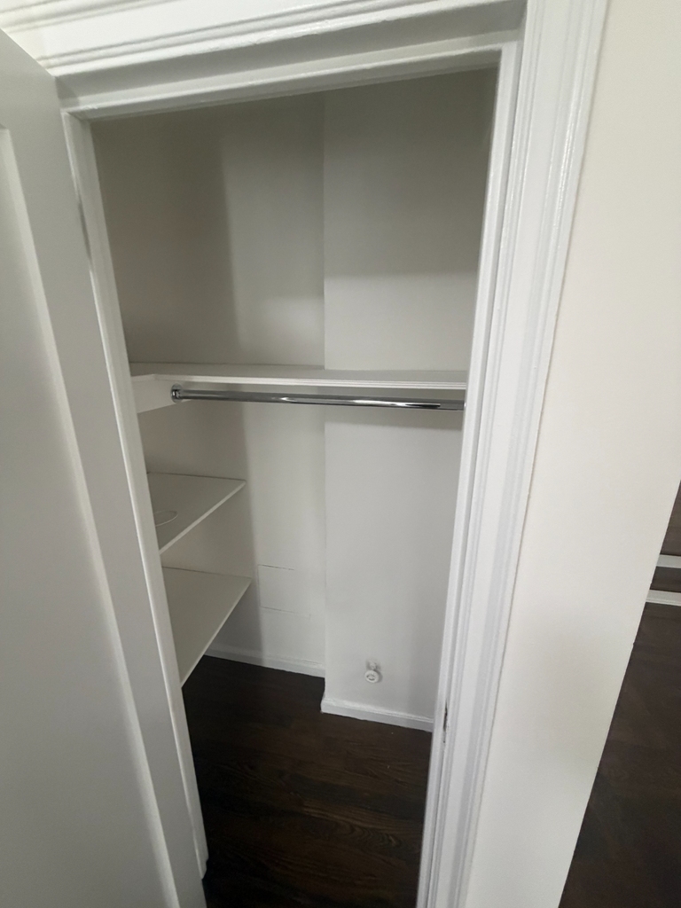 East 38th Street - Photo 8