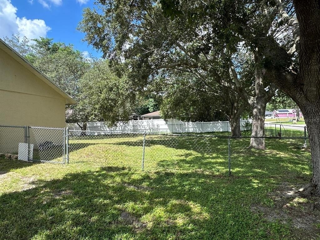 1730 Sumatra Avenue - Photo 20