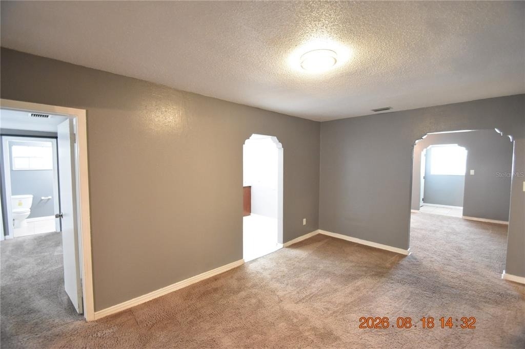 212 N Clearview Avenue - Photo 9