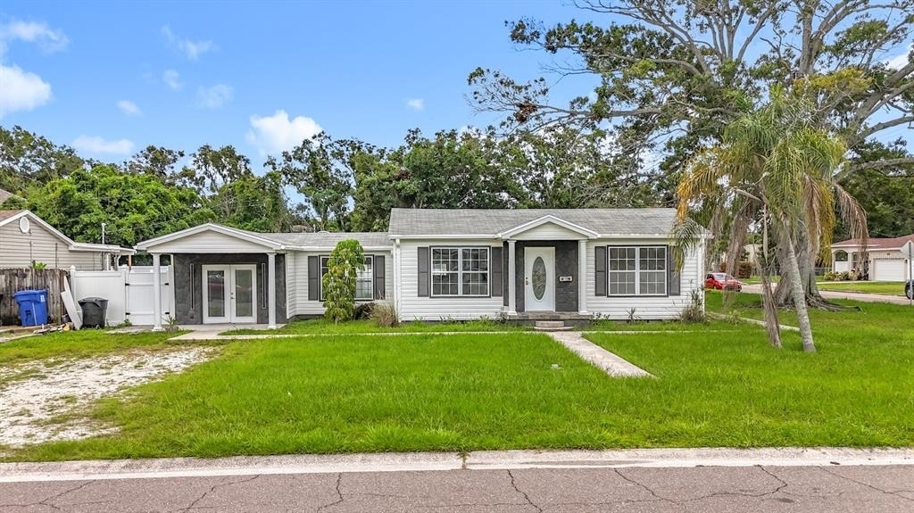 2122 52nd Avenue N - Photo 7