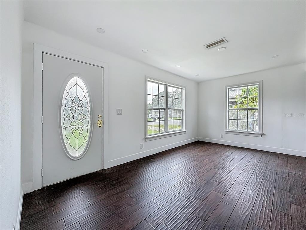2122 52nd Avenue N - Photo 12