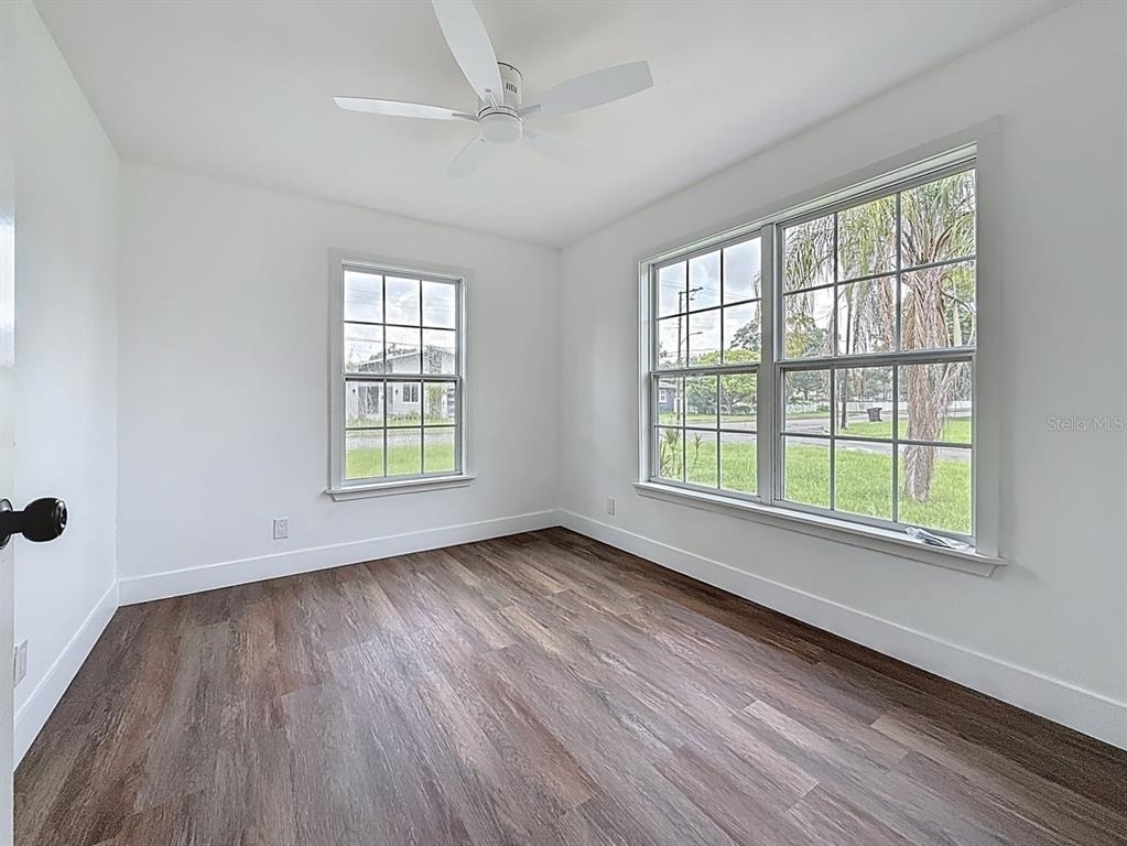 2122 52nd Avenue N - Photo 33