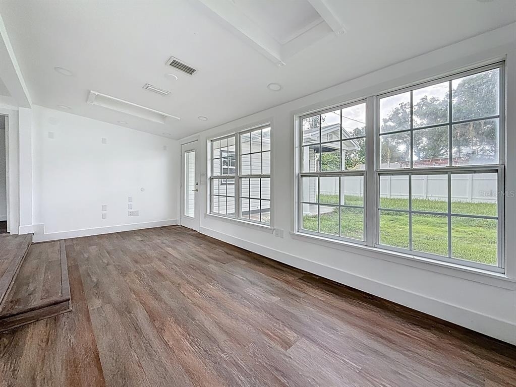 2122 52nd Avenue N - Photo 26