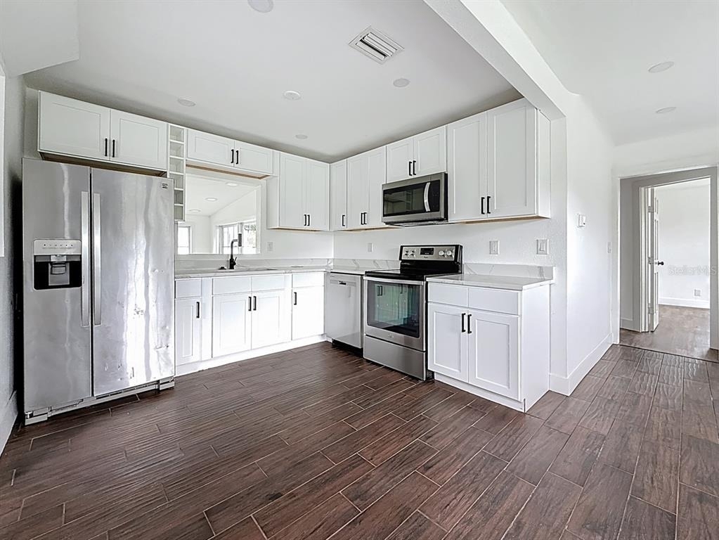 2122 52nd Avenue N - Photo 15