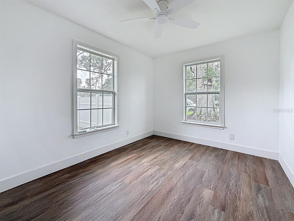 2122 52nd Avenue N - Photo 37