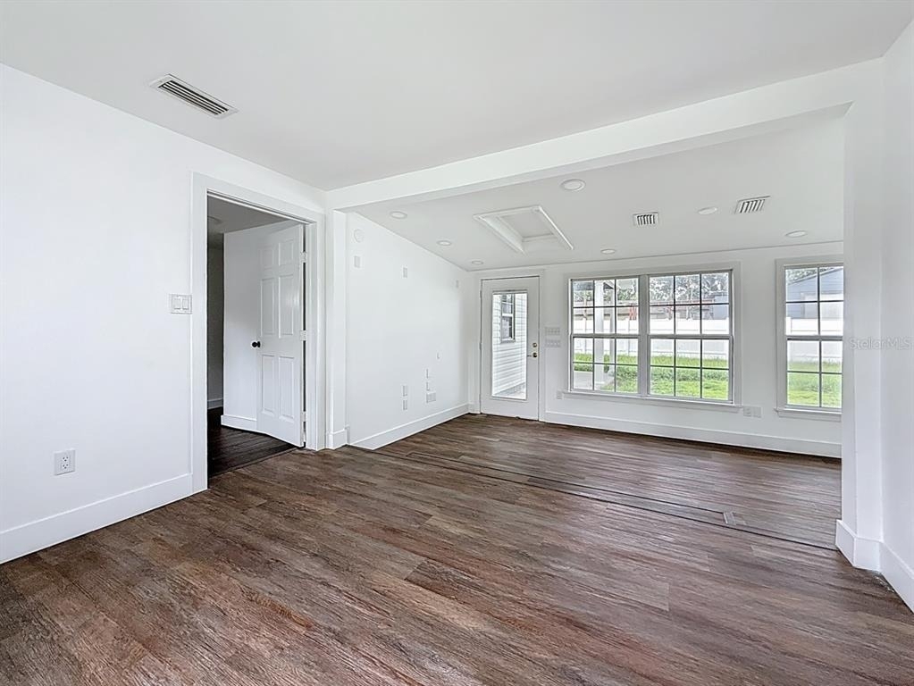2122 52nd Avenue N - Photo 21
