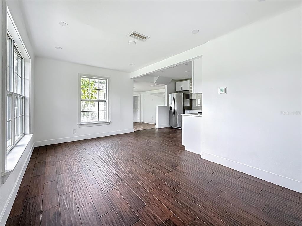 2122 52nd Avenue N - Photo 11