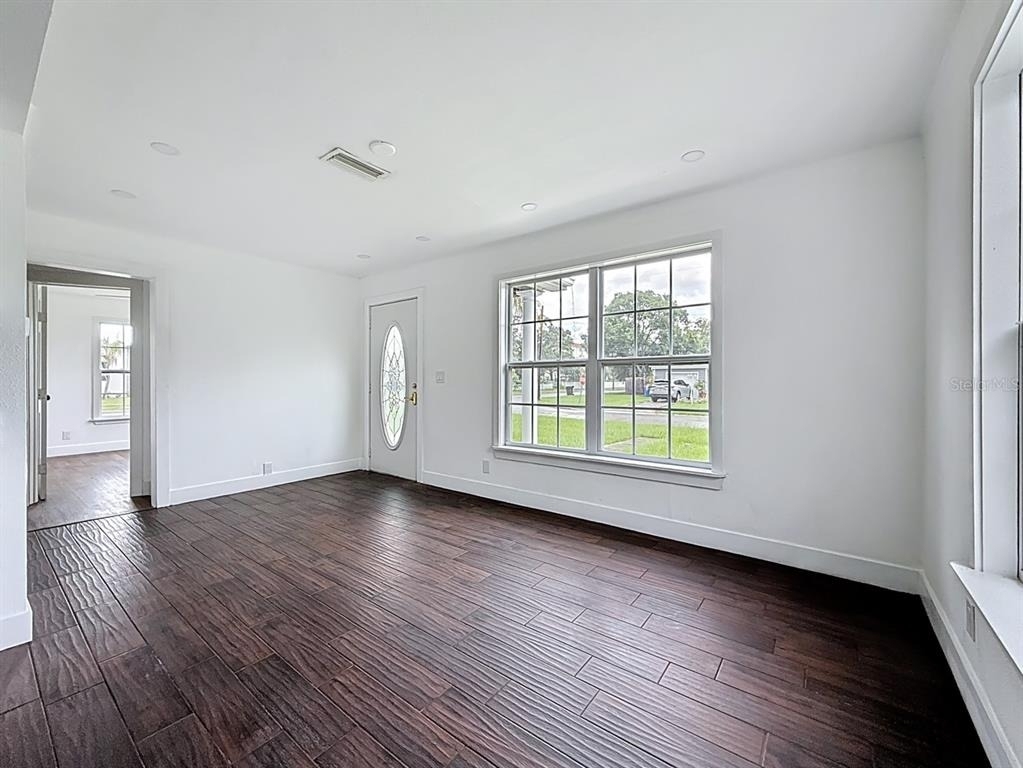 2122 52nd Avenue N - Photo 13