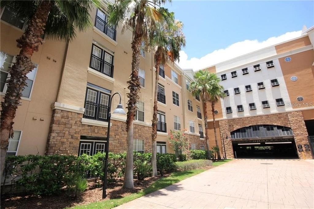4221 W Spruce Street - Photo 1