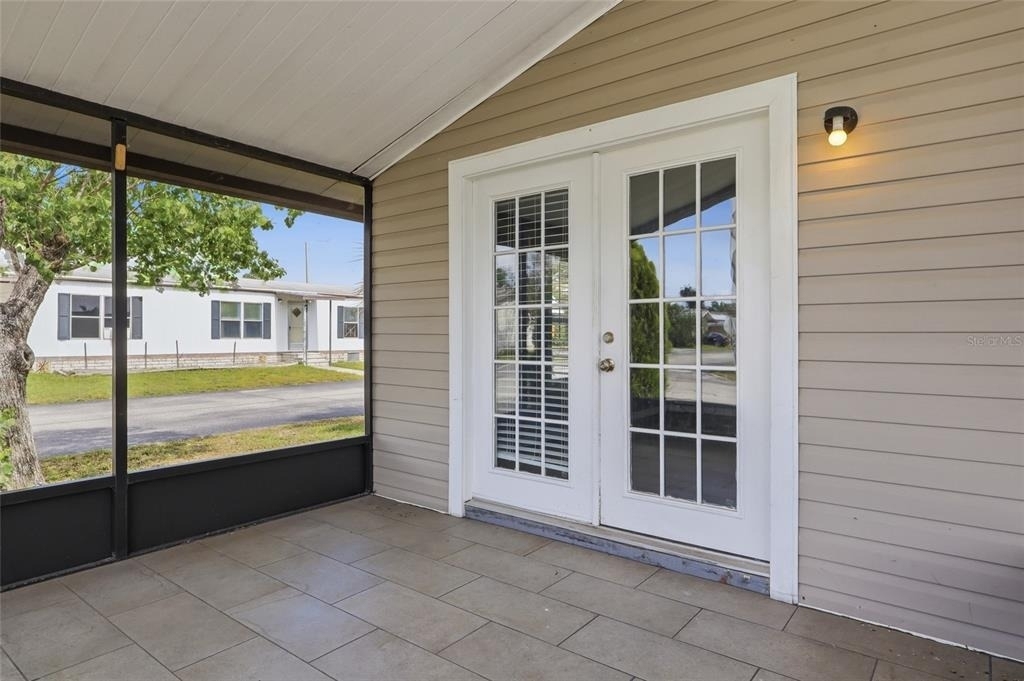 36131 Zinnia Street - Photo 2