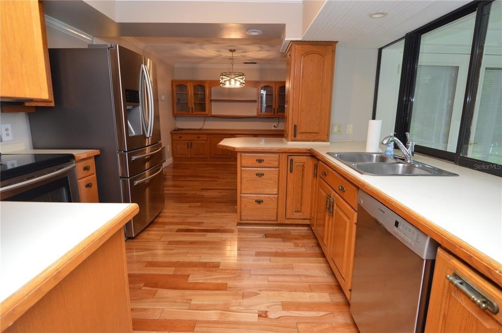 981 Damrosch Street - Photo 12